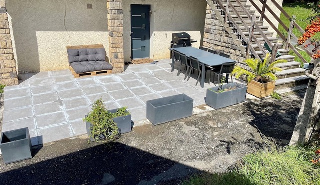 Large family home with extensive grounds