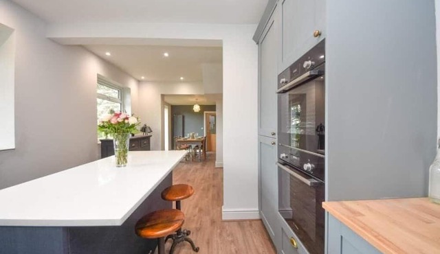 Spacious 4B home, great for families/contractors