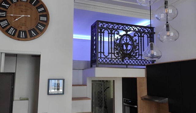 Studio in the Conciergerie of the former Banque de France in Flers.