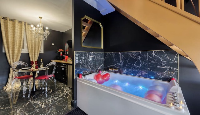 Warm and romantic relaxation area