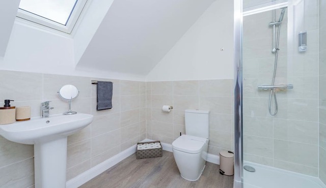 Triple Driveway | Telford | Central | Long Stays