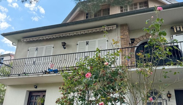 Beautiful House with View of the Vienne