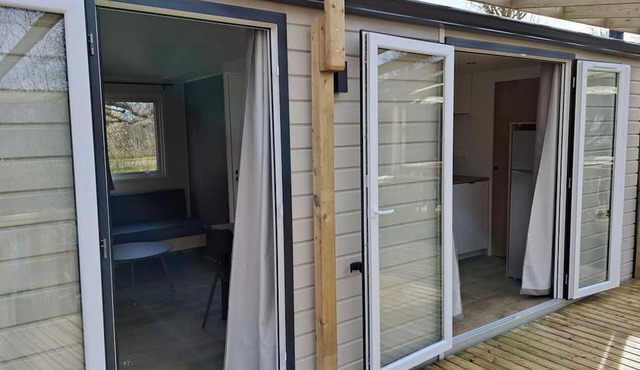 Mobile home for 4 with terrace