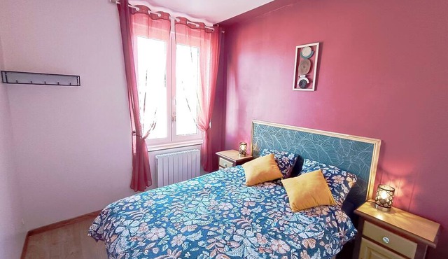 At the foot of station n°7