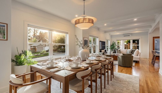 NEW Phinney Ridge Luxury Retreat | Gym+Game Room