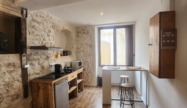 Studio 20m² Casteljaloux center, equipped, 8 min Thermes, lake and leisure nearby