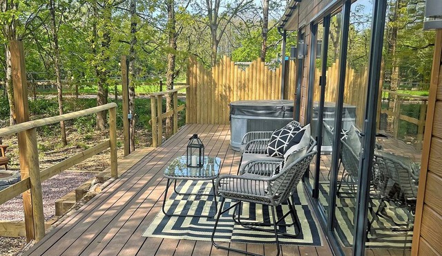 Woodland Container Lodges Slp 4 (Pet)