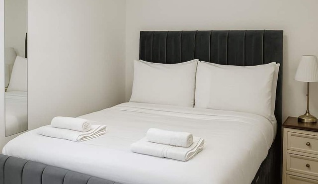 Well-Located Two Bedroom Apartment in Ramsbottom