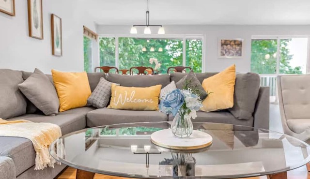 Spacious 6BR/4BA | Close to Airport @South Seattle