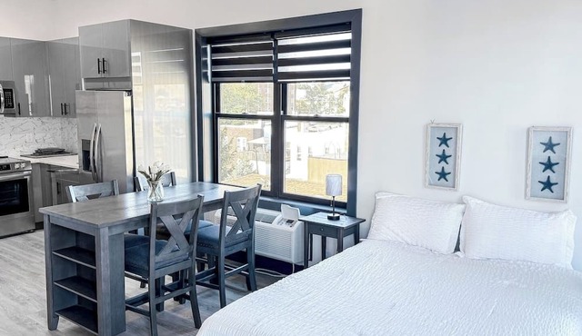 Stylish Studio Apt-Outside NYC