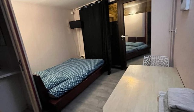 Les Moulins - Studio 10 Apartment with Wi-Fi