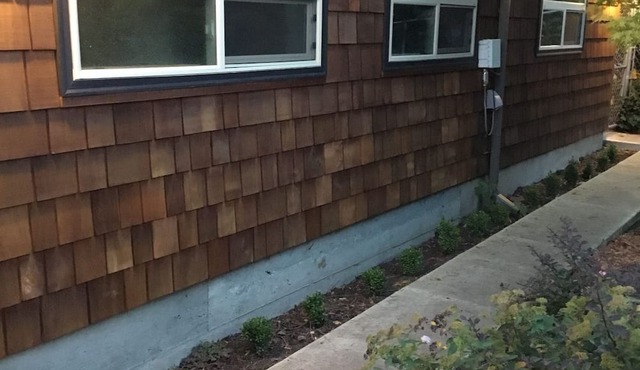 Quiet SW Portland Studio with Hot Tub