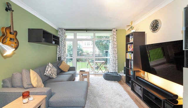 Modern 1 bedroom flat in Putney, west London - Pass the Keys