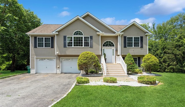 Private, Charmin, peaceful 4-bedroom house in Hopewell Junction