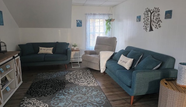 Quaint 1-bedroom apartment with AC in charming Lewiston