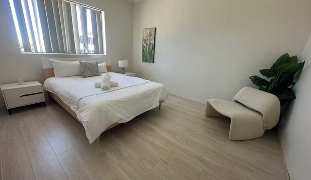 3-bedroom apartment in lovely Ryde with air conditioning