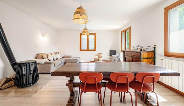 For large gatherings: 2 apartments under a welcoming roof