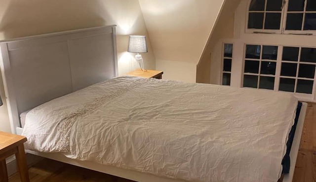 3 Bed Sleeps 6 Free Parking Enclosed Garden