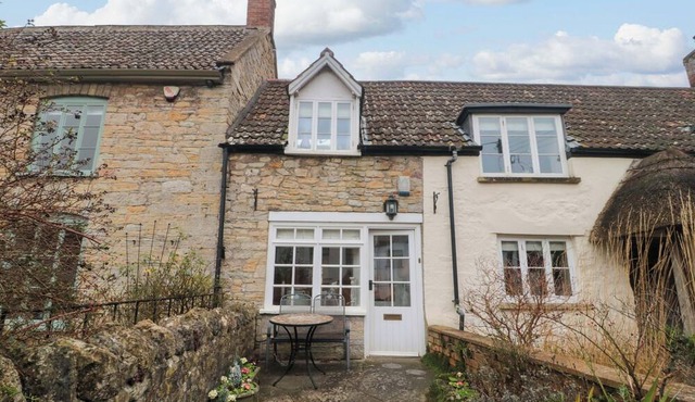 THE COTTAGE LOAF, family friendly, country holiday cottage in Wedmore