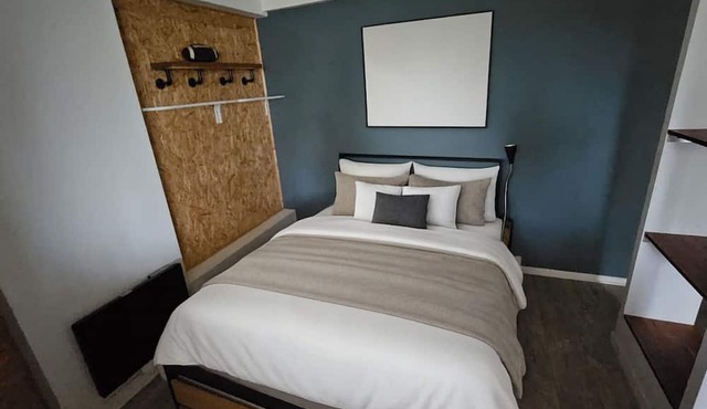 Urban & green stay: downtown and nature