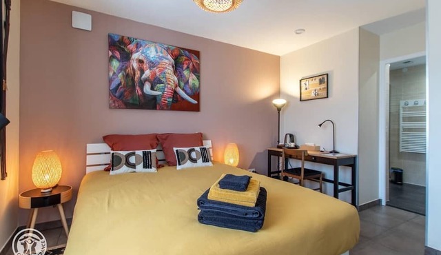 Guest Room 'Room 1 - Africa' with Mountain View, Shared Terrace, and Wi-Fi