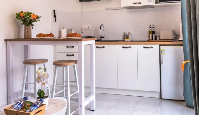 Cosy studio with parking space