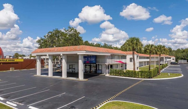 Premium Location| Near Disney| Cozy Apartament