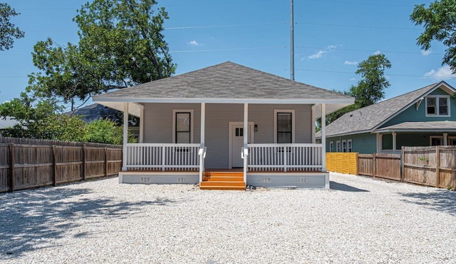 Walk to Riverwalk! 3BR/2BA Gem Near Fun Downtown!