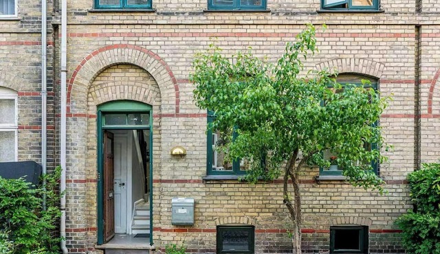 Historic row house in Humleby near Frederiksberg