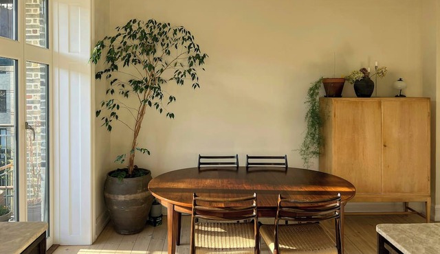 Classic flat near Frederiksberg Gardens
