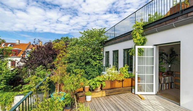 Creative home with rooftop terrace in Valby
