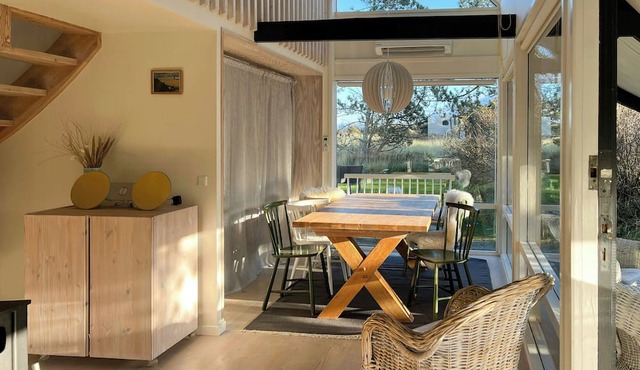 Artist's cottage with North Sea views