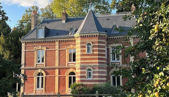 Historic manor house in the heart of Normandie