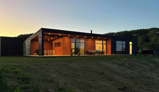 House on large nature plot with sea view and spa