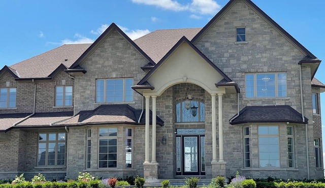 7,000 sqft Luxury Countryside Mansion on 1 acre estate lot, swimming pool 12 par