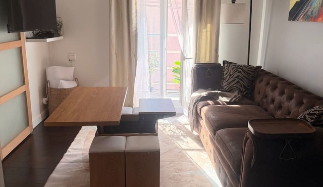 Beautiful central 2-room apartment for 2 or 4 people