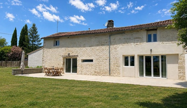 House with private pool, pets allowed - 6 guests