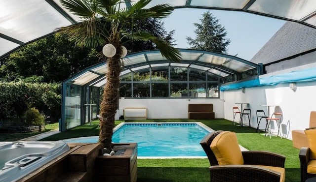 Summer Offer: Exceptional Estate with Private Heated Pool & Large Park