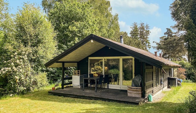 Lovely home in Jægerspris with WiFi