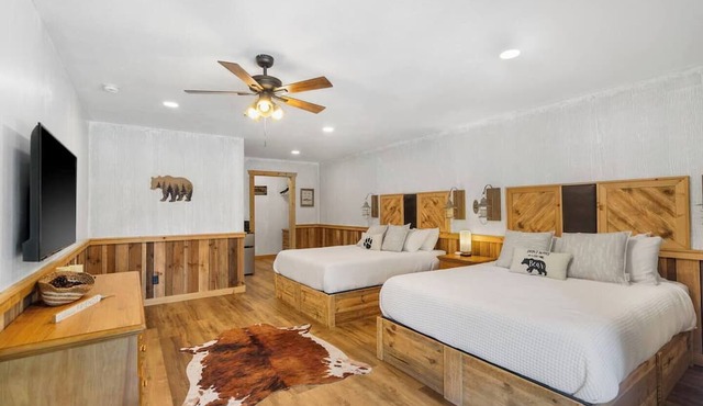 4 Bears Lodge #2 at Lake Taneycomo - Fish the best