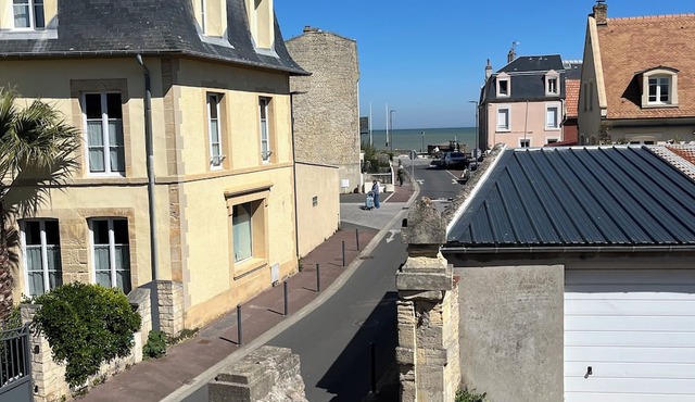House, sea view, 80m beach, 4 pers, WIFI & TV