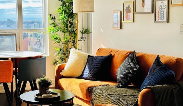 Chic Urban Retreat with Free Parking, Gym & Pool!