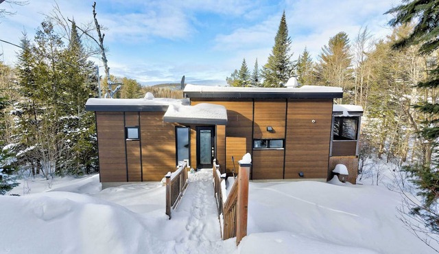 Spa & Lake Access | Cariboo