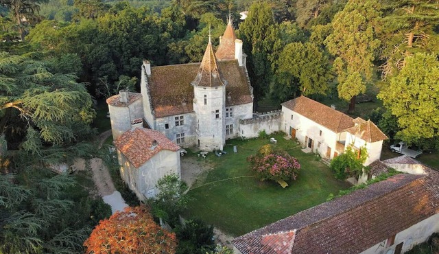 Gite in the heart of Historic residence