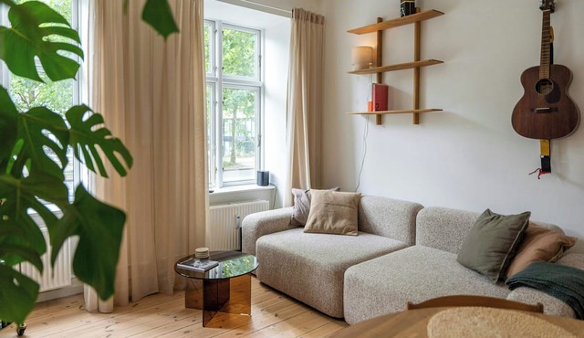 Minimalist flat in authentic Nordvest