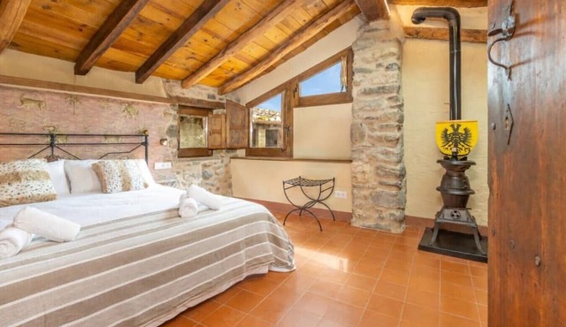Medieval Refuge Besalú : Wifi : 2 bedrooms : 2 bathrooms