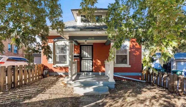 Sunny Bungalow Near Downtown Denver