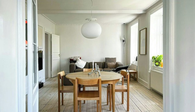 1880s flat with private courtyard in Nordvest