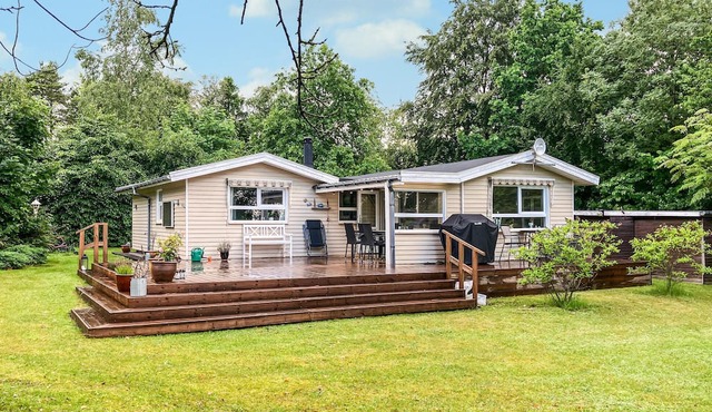 4 bedroom gorgeous home in Højslev