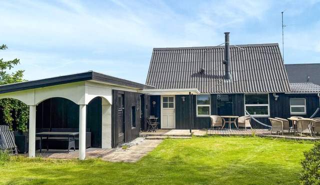 3 bedroom pet friendly home in Roslev